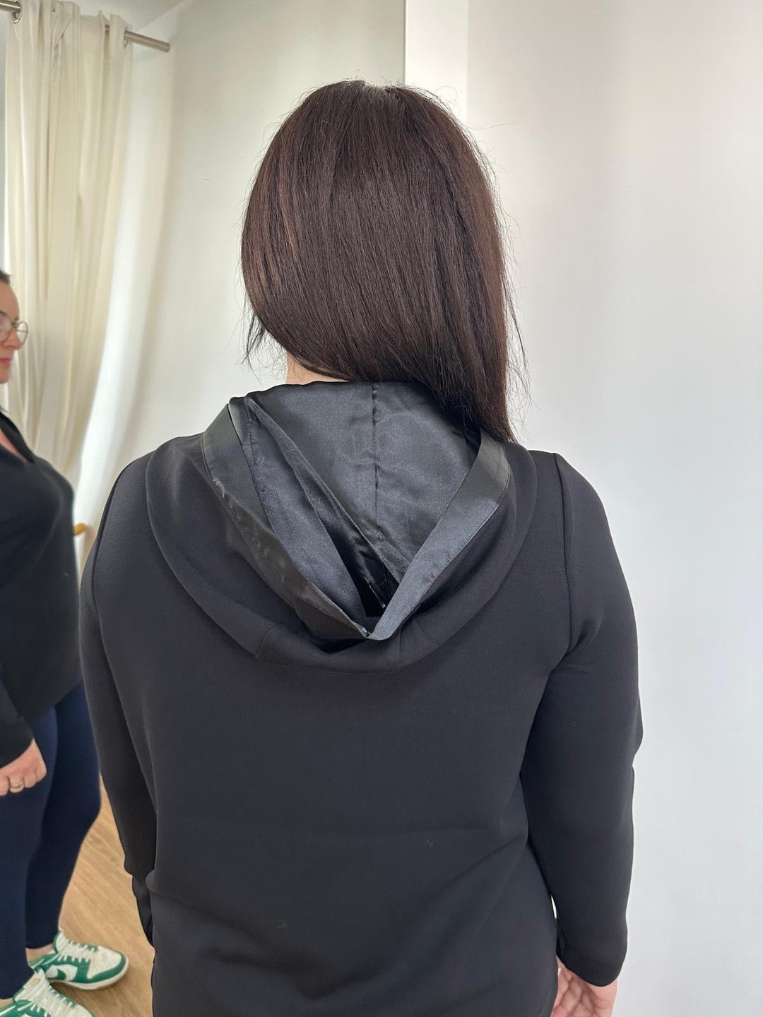 Black hooded sweatshirt - Vera Meyer