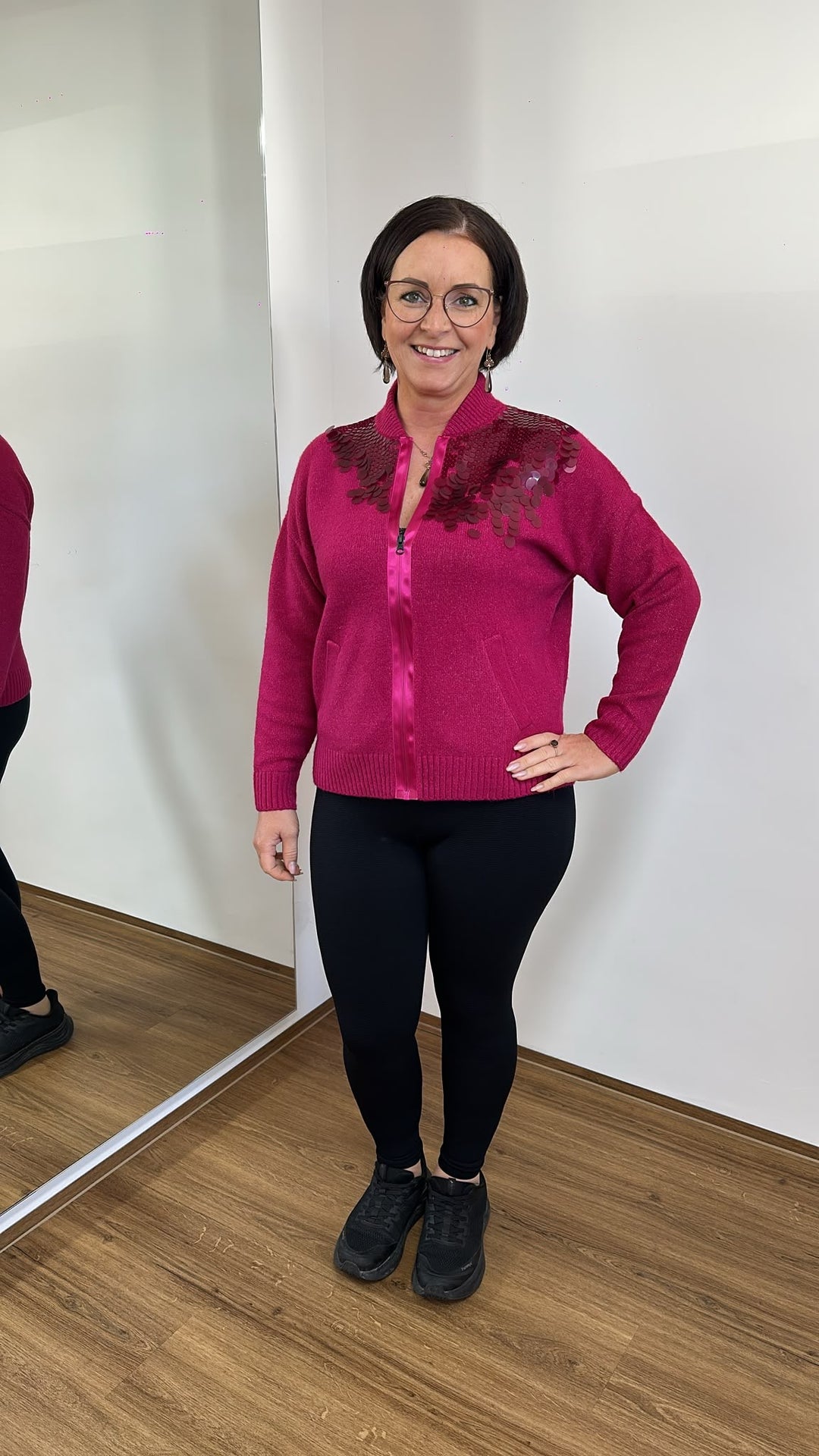 Pink cardigan with sequins - Vera Meyer