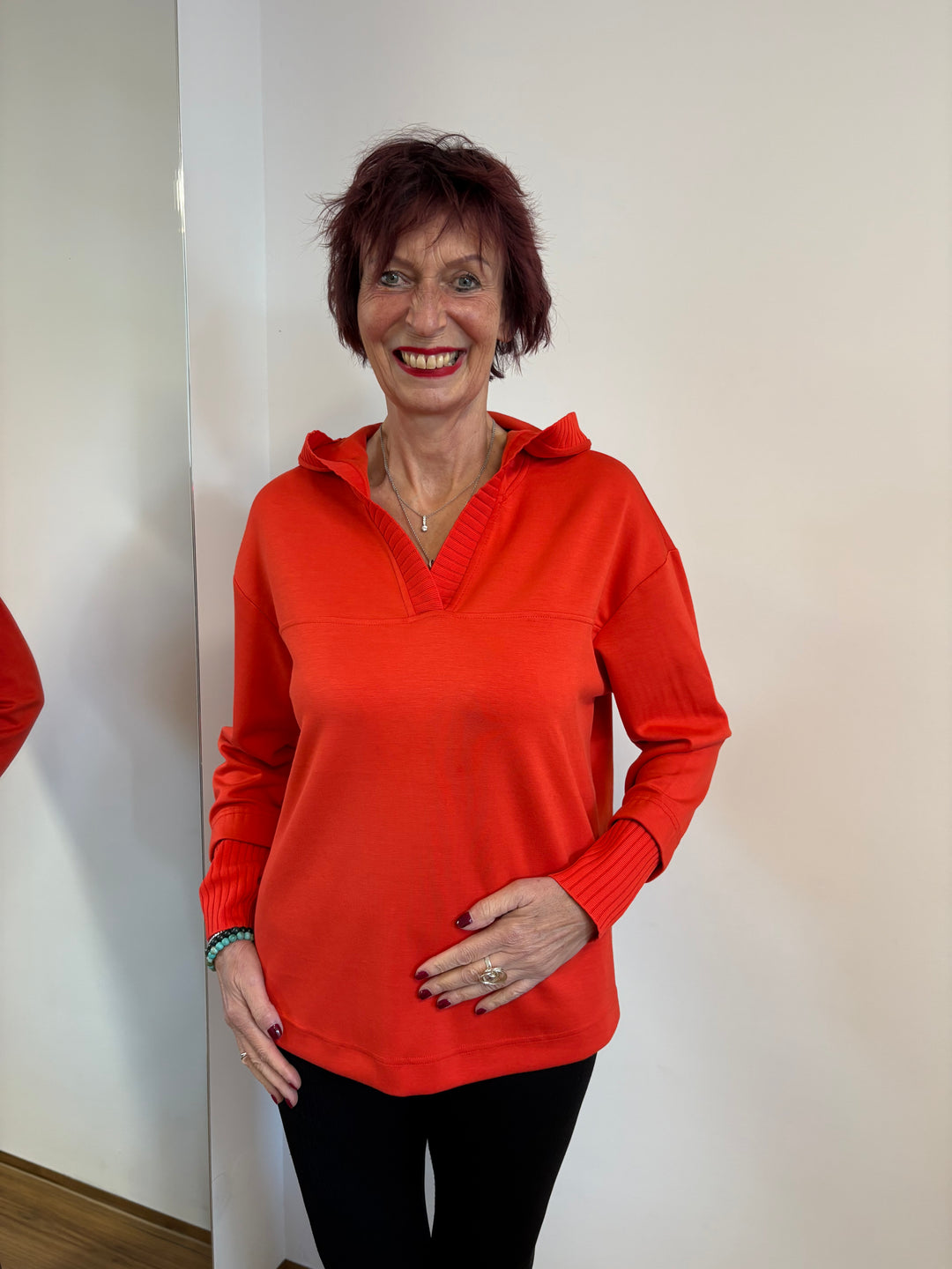 Sweatshirt with knitted cuffs and hood - Vera Meyer
