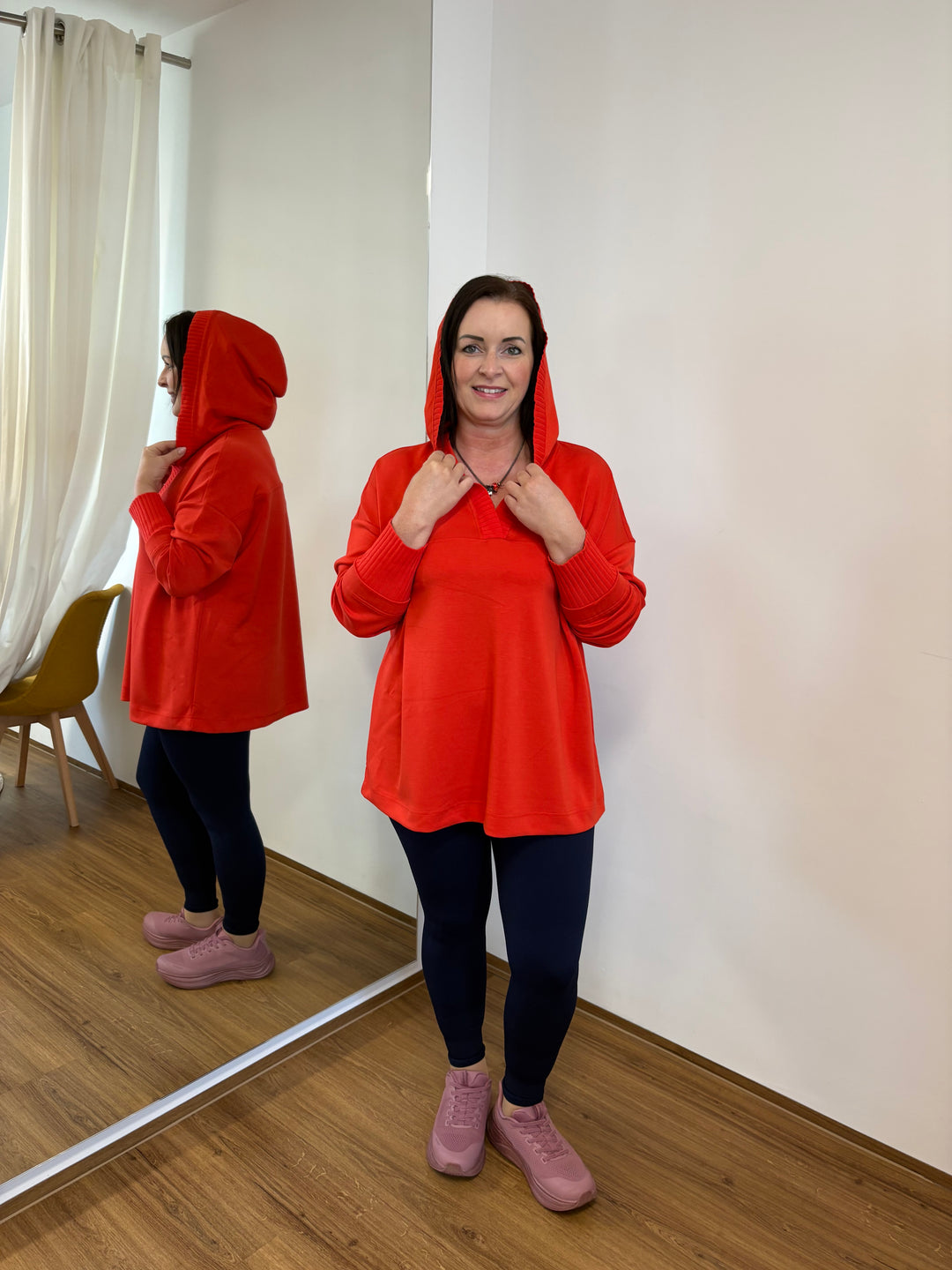 Sweatshirt with knitted cuffs and hood - Vera Meyer