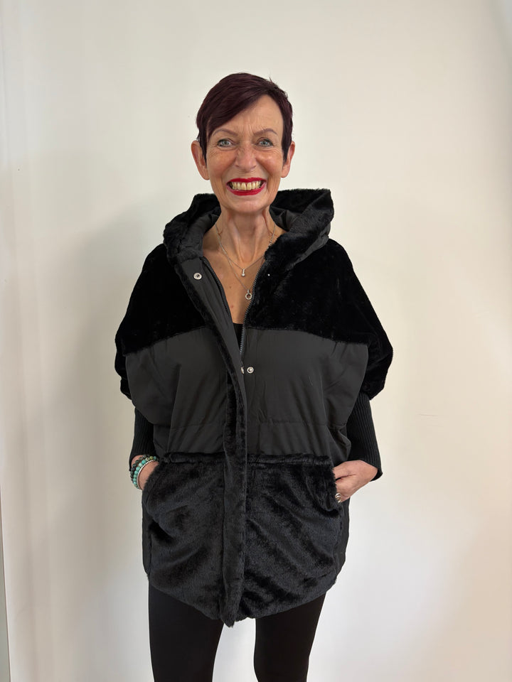 Cool autumn/winter jacket with hood - Vera Meyer