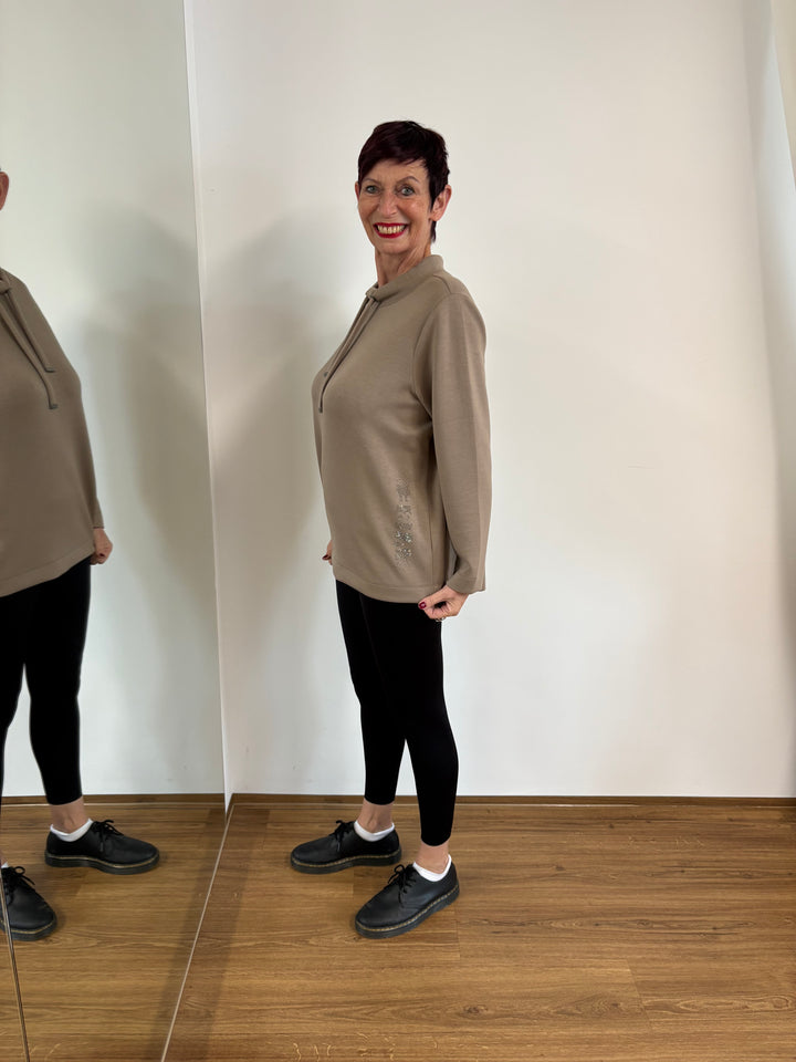 Braunes Sweatshirt mit Stehkragen - Vera Meyer